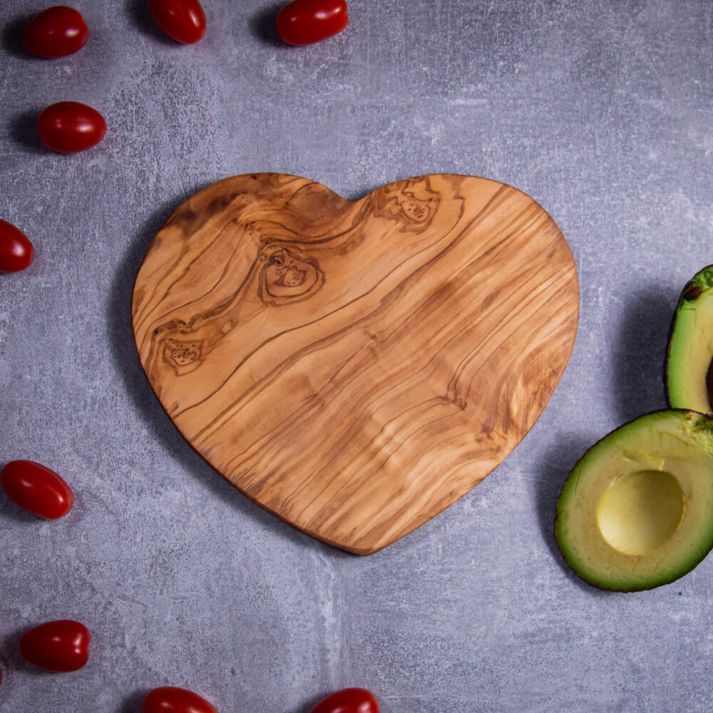 Schneidebrett in Herzform