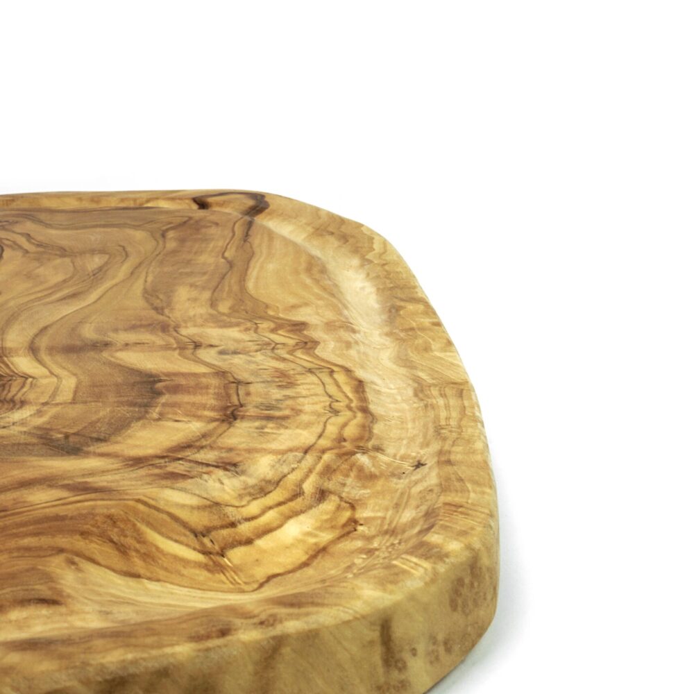 schneidebrett-mit-ablaufrille-aus-olivenholz