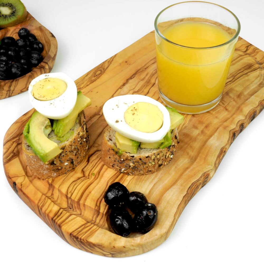 Alternative view of Schneidebrett Olivenholz mit Saftrille